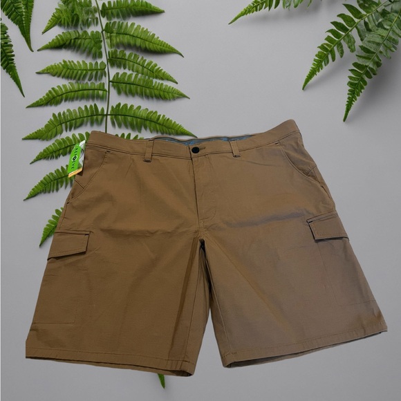 Men’s Haggar Cargo Shorts - Picture 2 of 6